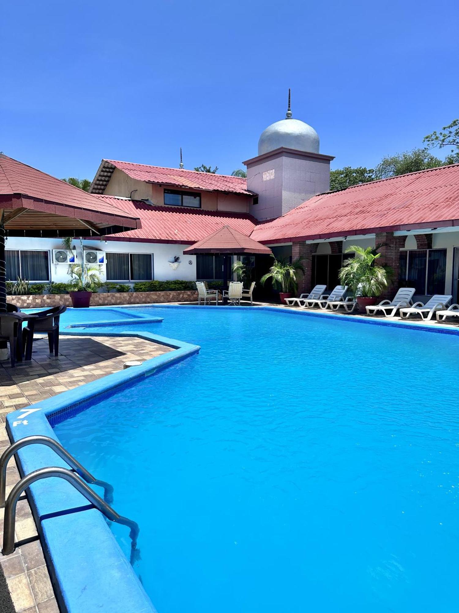 Hotel La Quinta La Ceiba Exterior foto